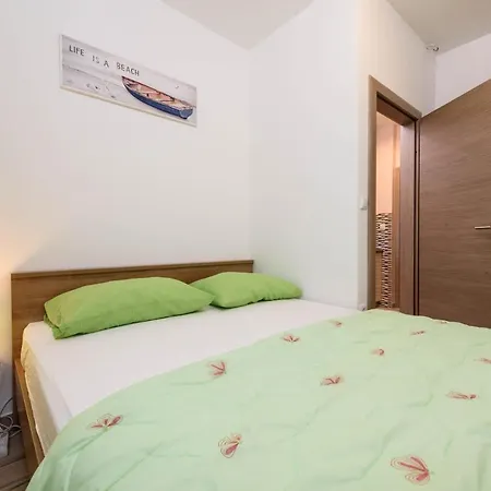 Tatinja A5-6 * トロギール